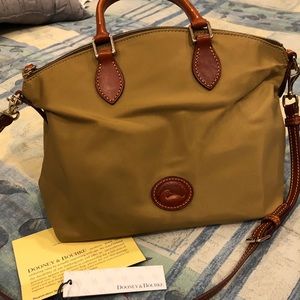 Dooney & Bourke Pocketbook